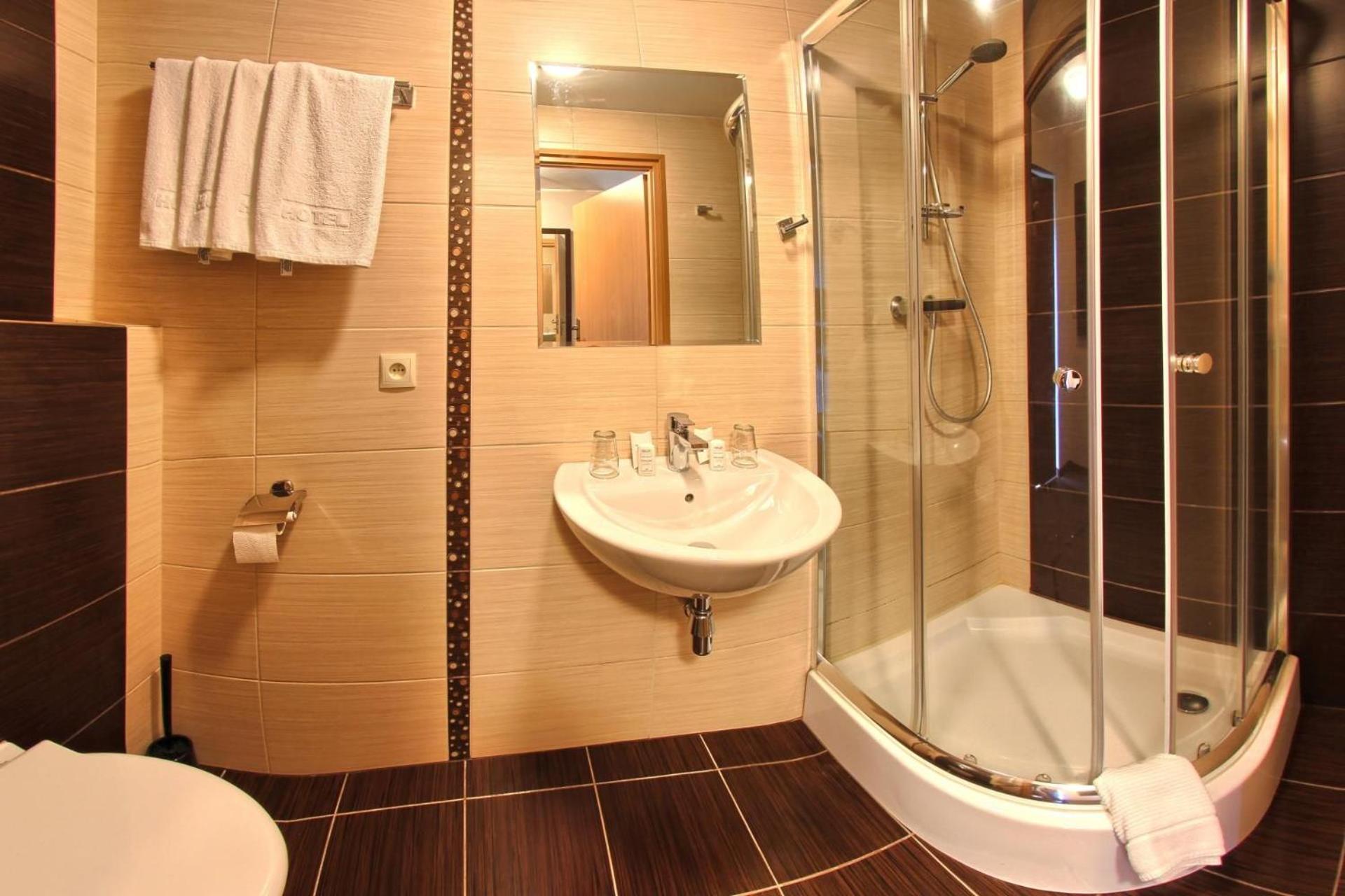 Hotel Zacisze トゥラバ エクステリア 写真